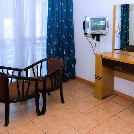 Aponye Hotel Kampala Extérieur photo