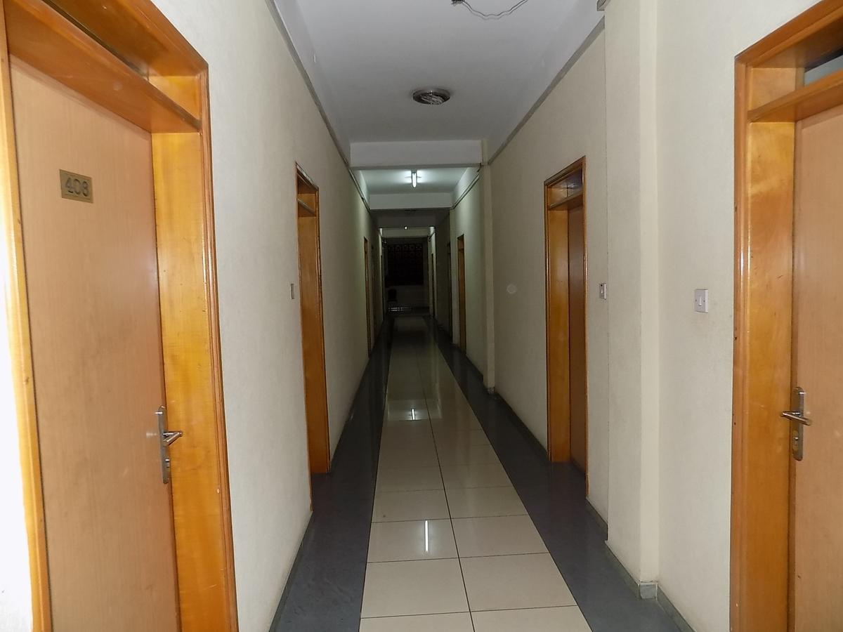 Aponye Hotel Kampala Extérieur photo