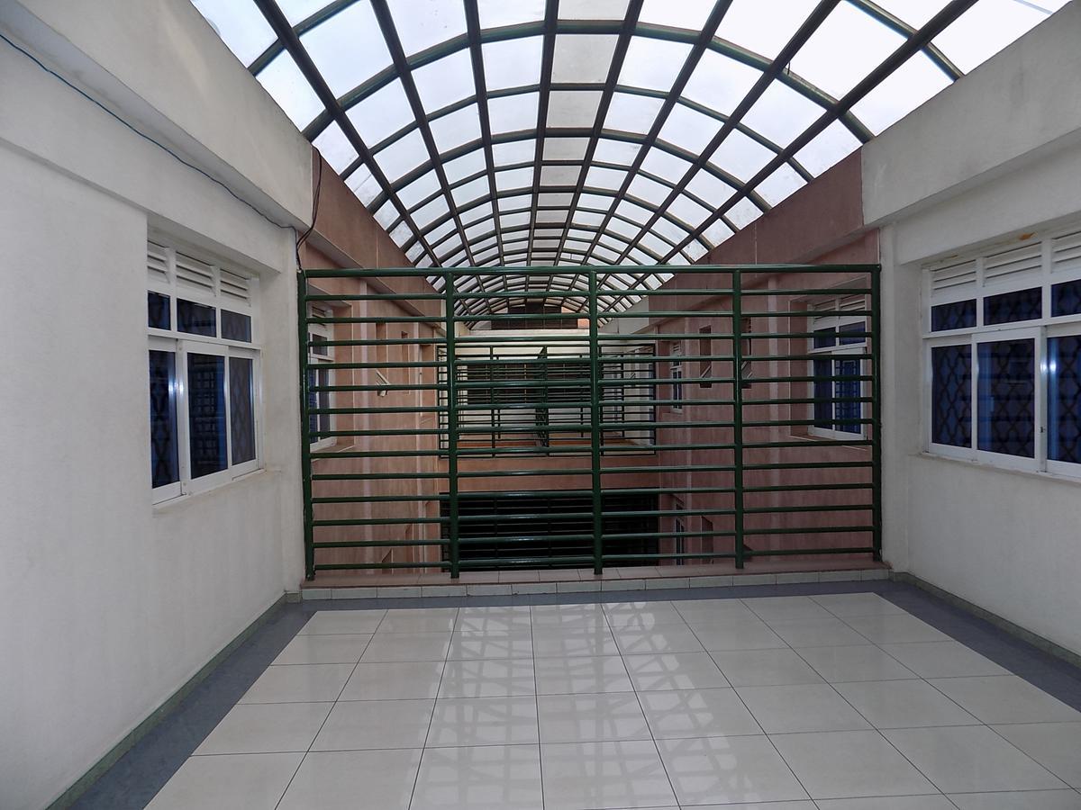 Aponye Hotel Kampala Extérieur photo