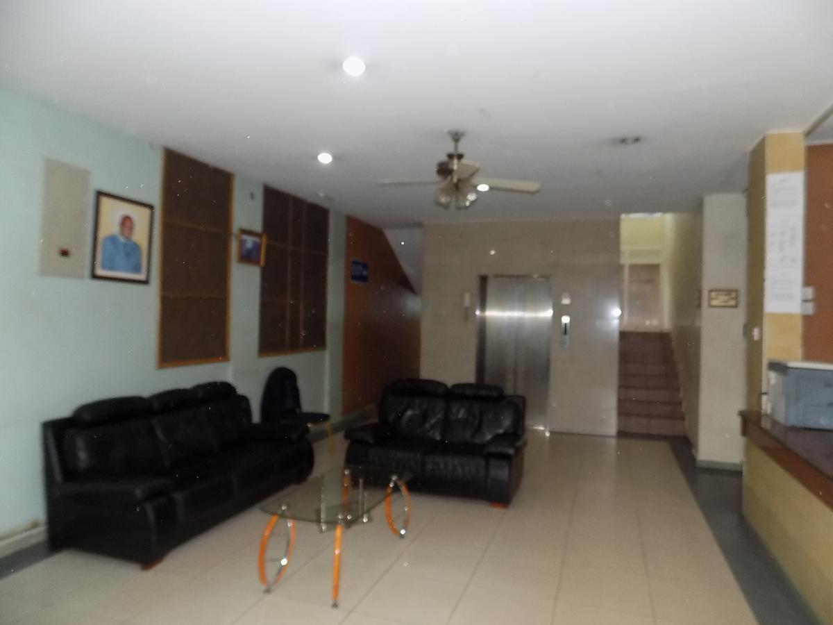 Aponye Hotel Kampala Extérieur photo