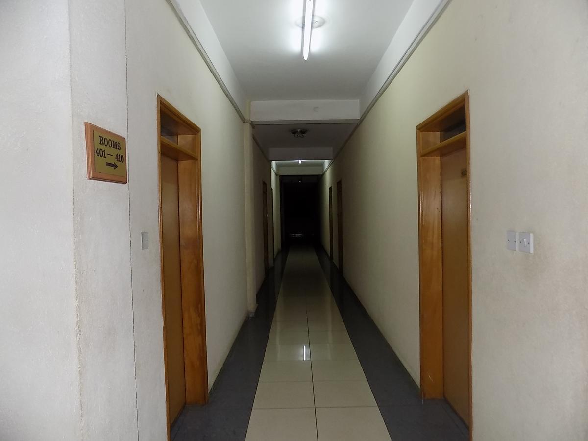 Aponye Hotel Kampala Extérieur photo