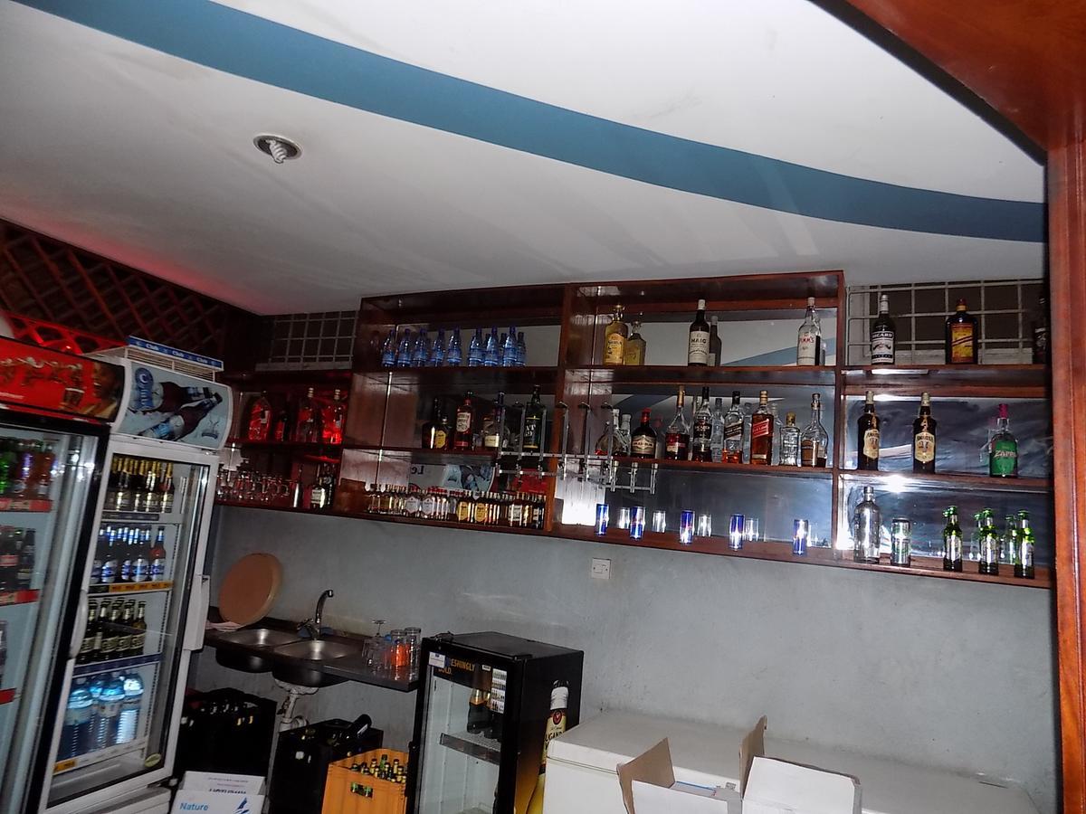 Aponye Hotel Kampala Extérieur photo