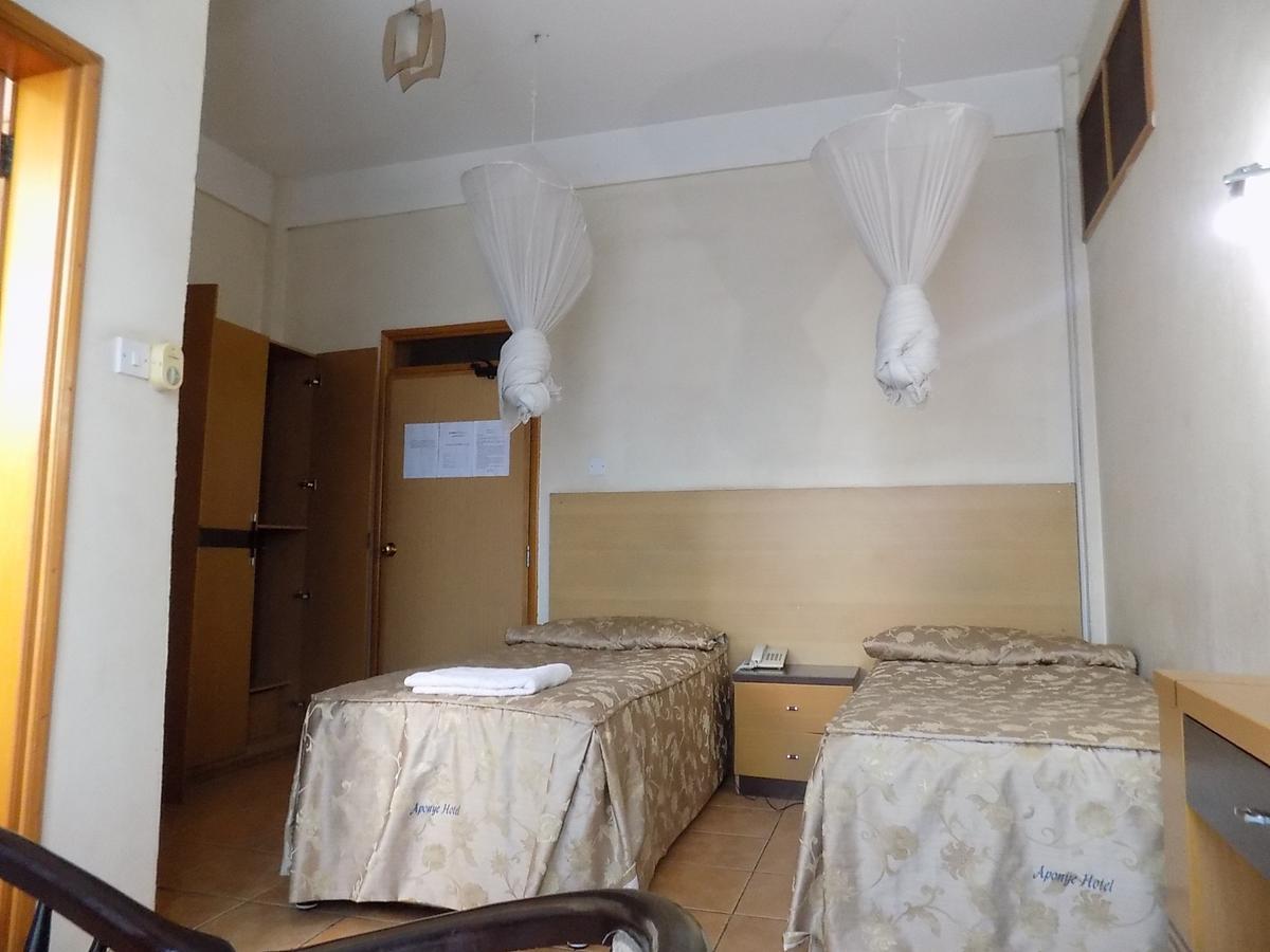 Aponye Hotel Kampala Extérieur photo